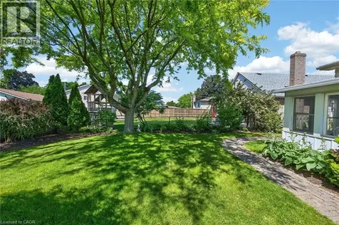 6 Barbara Place St. Catharines ON L2N 6H8