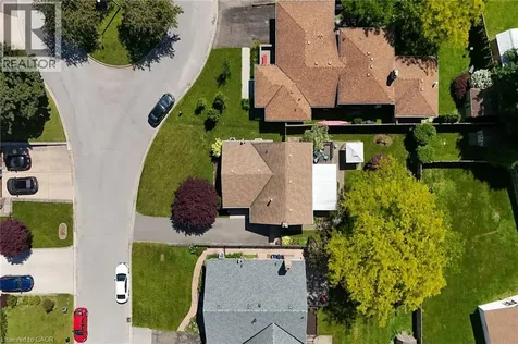 6 Barbara Place St. Catharines ON L2N 6H8