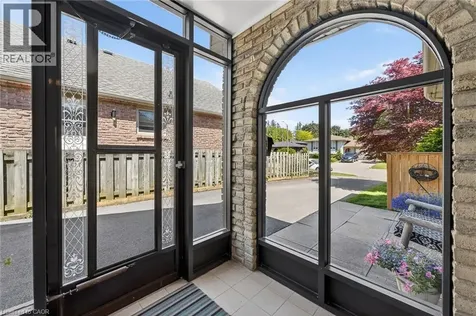 6 Barbara Place St. Catharines ON L2N 6H8