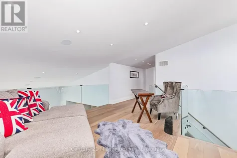 100 Tekiah Road Blue Mountains ON N0H 1J0