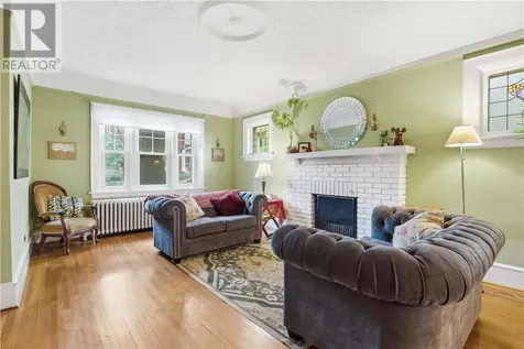 48 Roxborough Drive Sudbury ON P3E 1J7