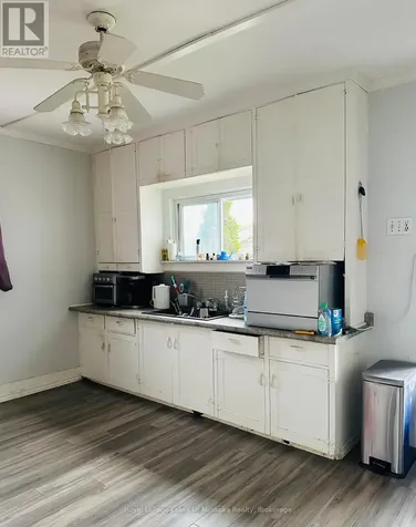 104 Brunel Road Huntsville ON P1H 1R1