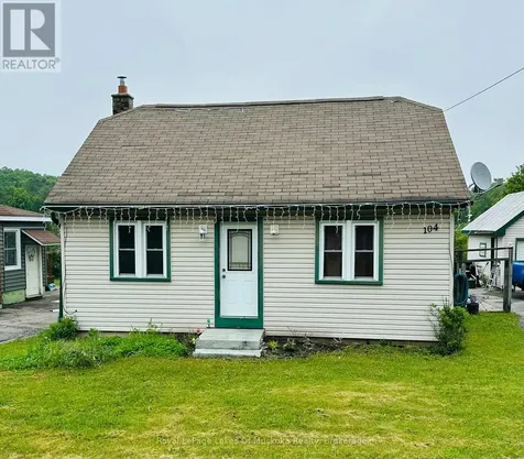 104 Brunel Road Huntsville ON P1H 1R1