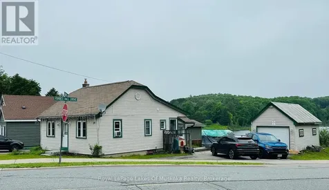 104 Brunel Road Huntsville ON P1H 1R1