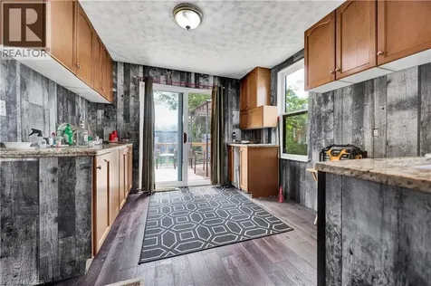 43 Henry Street Kitchener ON N2G 1P4