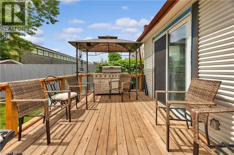 43 Henry Street Kitchener ON N2G 1P4