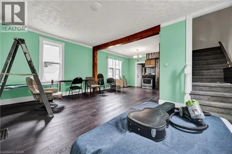 43 Henry Street Kitchener ON N2G 1P4