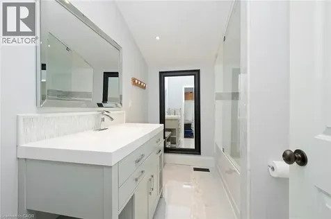 58 Central Drive Hamilton ON L9G 2A2