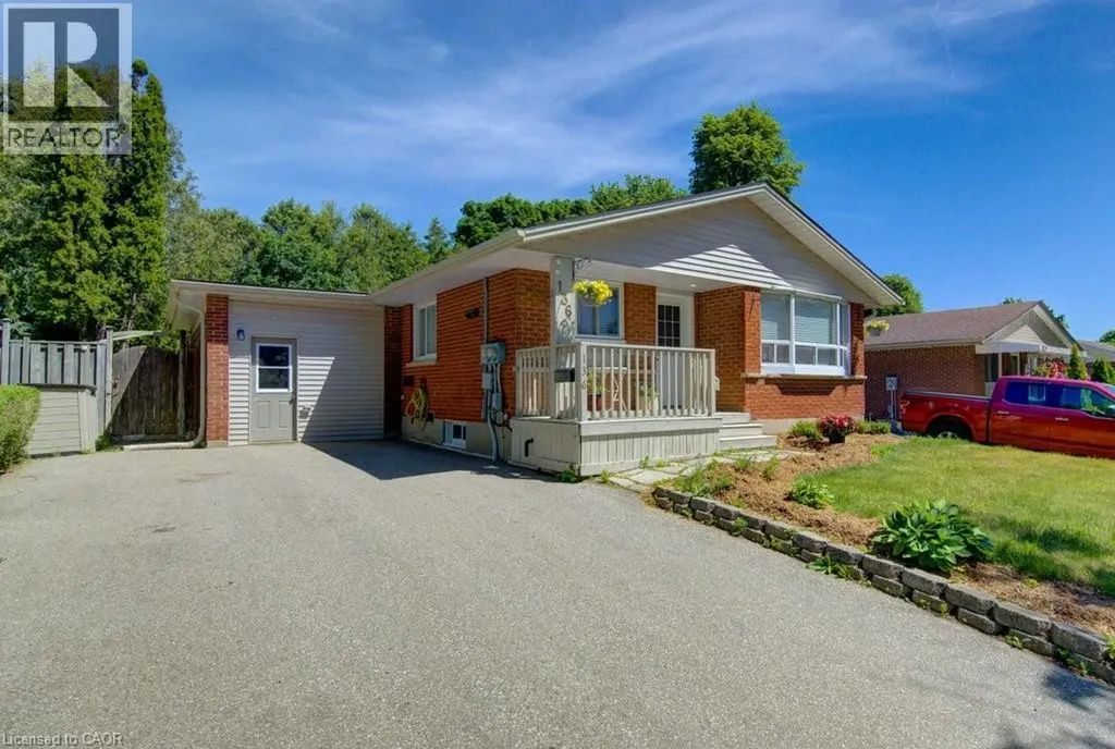 136 Dunsmere Drive Kitchener ON N2E 1V7