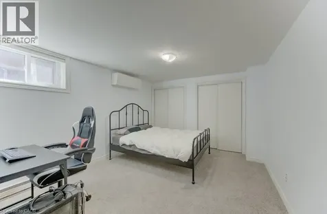 136 Dunsmere Drive Kitchener ON N2E 1V7