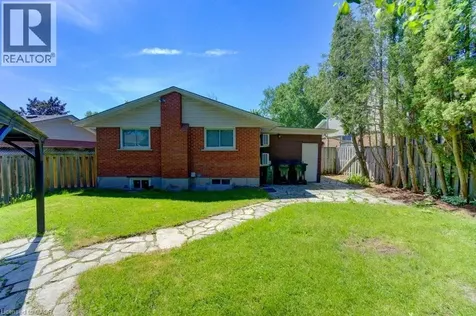 136 Dunsmere Drive Kitchener ON N2E 1V7