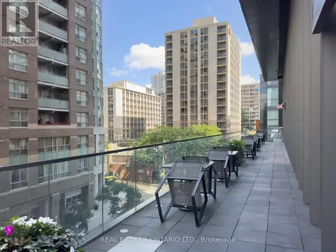15 Grenville Street Toronto (bay Street Corridor) ON M4Y 0B9
