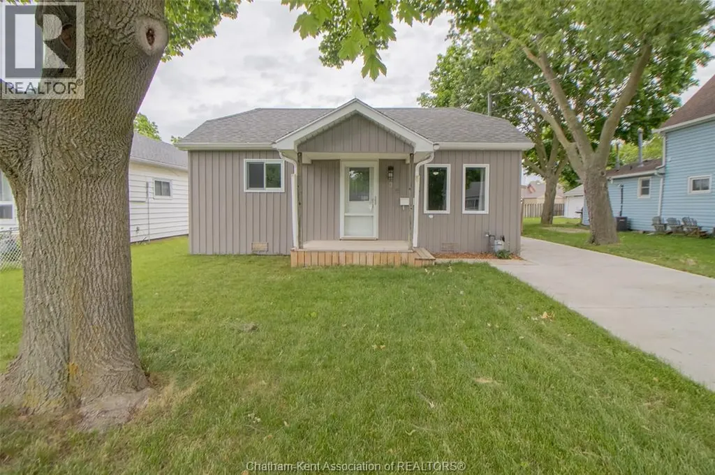 35 Berry Street Chatham ON N7M 3B2