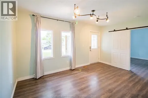 35 Berry Street Chatham ON N7M 3B2
