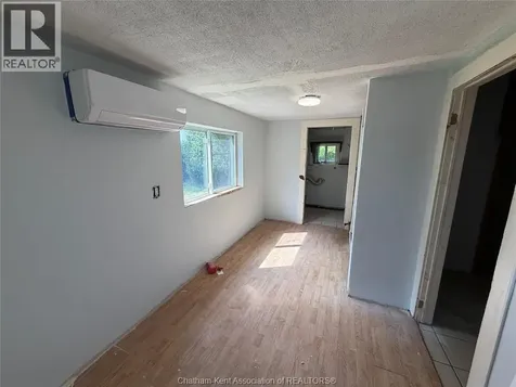 656 Mcnaughton Avenue East Chatham ON N7L 0E4
