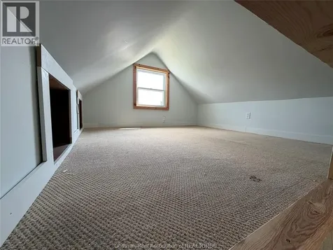 656 Mcnaughton Avenue East Chatham ON N7L 0E4