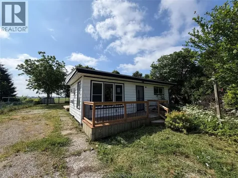 656 Mcnaughton Avenue East Chatham ON N7L 0E4