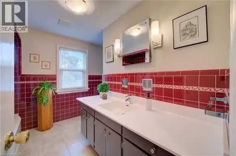 186 Union Boulevard Kitchener ON N2M 2S4