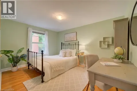 186 Union Boulevard Kitchener ON N2M 2S4