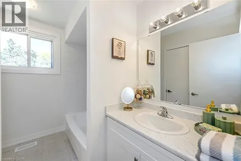1444 Upper Ottawa Street Hamilton ON L8W 1N3