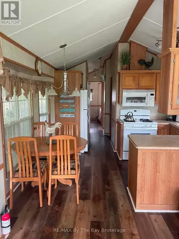 1 White Pines Trail Wasaga Beach ON L9Z 1X7