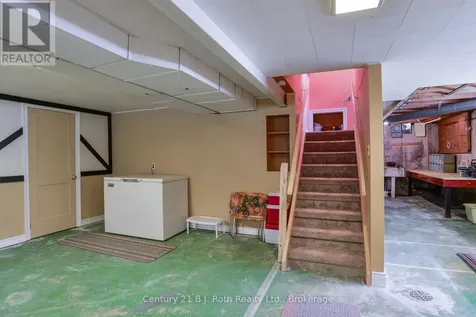 233 Lawrence Avenue Orillia ON L3V 5M3