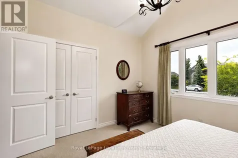 37 Kells Crescent Collingwood ON L9Y 0A9