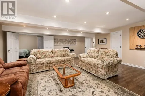 37 Kells Crescent Collingwood ON L9Y 0A9