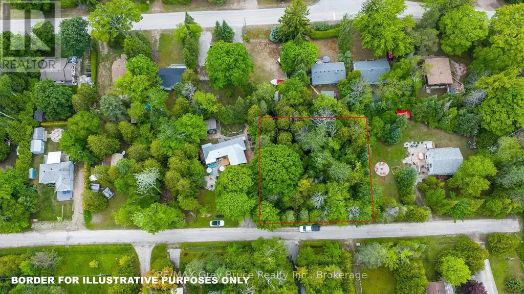12 & 14 Toronto Avenue South Bruce Peninsula ON N0H 2G0