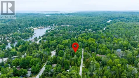 12 & 14 Toronto Avenue South Bruce Peninsula ON N0H 2G0