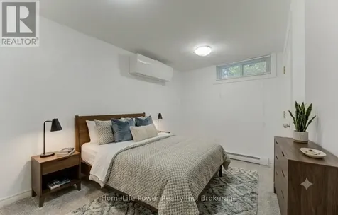 136 Dunsmere Drive Kitchener ON N2E 1V7