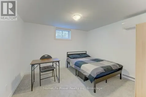 136 Dunsmere Drive Kitchener ON N2E 1V7