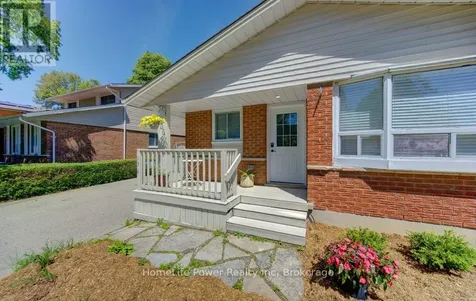 136 Dunsmere Drive Kitchener ON N2E 1V7