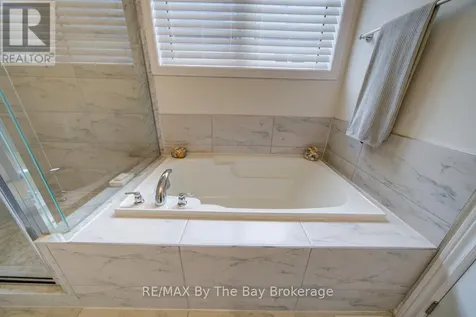 43 Fawndale Crescent Wasaga Beach ON L9Z 2N2