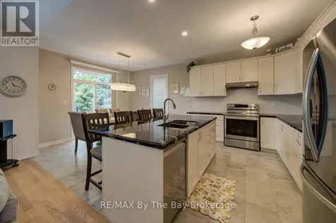 43 Fawndale Crescent Wasaga Beach ON L9Z 2N2