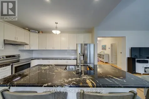 43 Fawndale Crescent Wasaga Beach ON L9Z 2N2