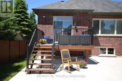 43 Fawndale Crescent Wasaga Beach ON L9Z 2N2