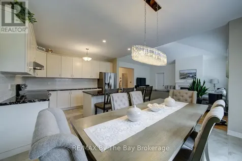43 Fawndale Crescent Wasaga Beach ON L9Z 2N2