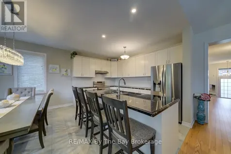 43 Fawndale Crescent Wasaga Beach ON L9Z 2N2