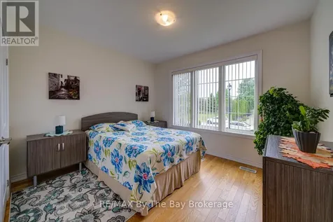43 Fawndale Crescent Wasaga Beach ON L9Z 2N2