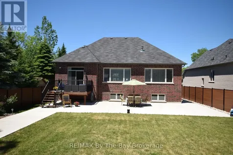 43 Fawndale Crescent Wasaga Beach ON L9Z 2N2
