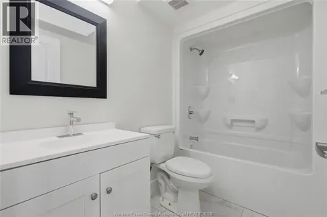 2490 George Avenue Windsor ON N8W 4M5