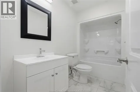 2490 George Avenue Windsor ON N8W 4M5