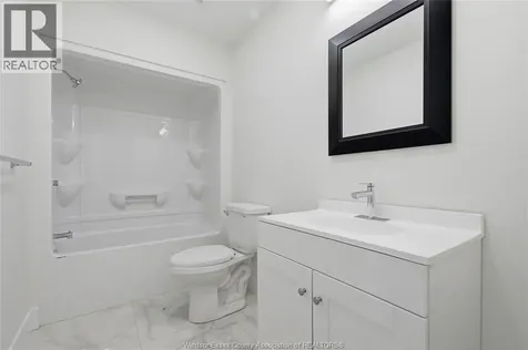 2490 George Avenue Windsor ON N8W 4M5
