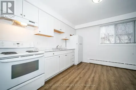 74 Sanford Street Barrie (lakeshore) ON L4N 3C5