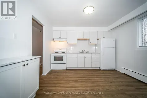 74 Sanford Street Barrie (lakeshore) ON L4N 3C5