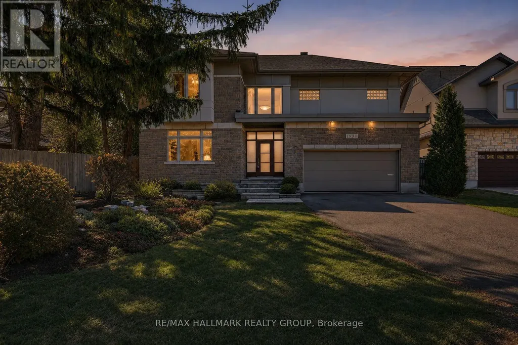 1934 Lenester Avenue Ottawa ON K2A 1J9