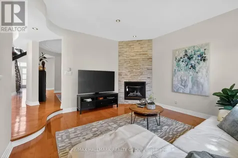1934 Lenester Avenue Ottawa ON K2A 1J9
