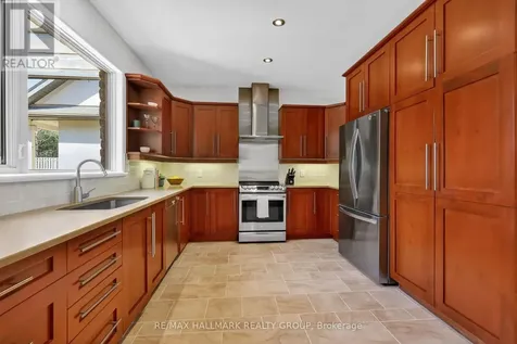 1934 Lenester Avenue Ottawa ON K2A 1J9