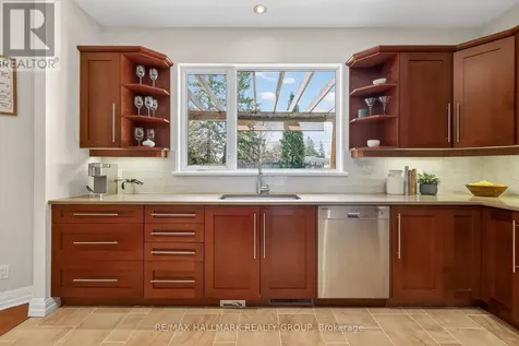 1934 Lenester Avenue Ottawa ON K2A 1J9
